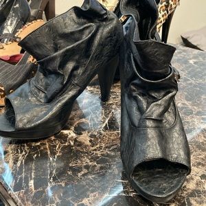 Women’s size 10 open toe ankle boots by Pulse